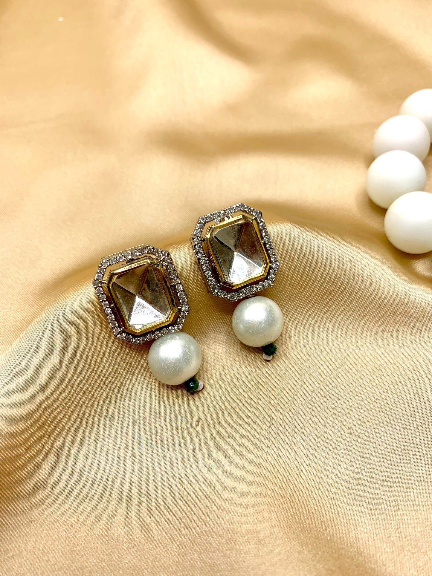 Uncut kundan studs